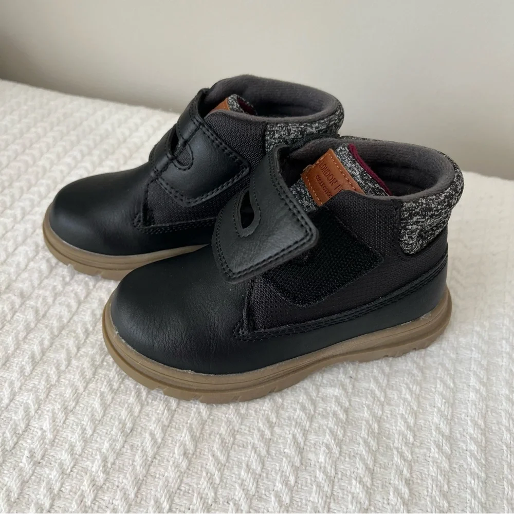 NWOT London Fog Toddler Boys 8 Black Boots Hook & Loop Comfy Cozy Cute Warm